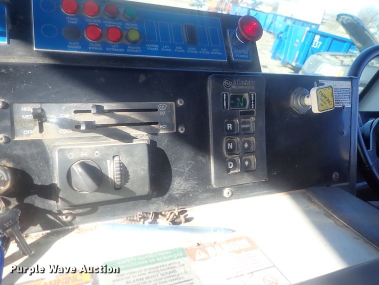 image for item DI7412 2008 Mack LEU613  refuse truck