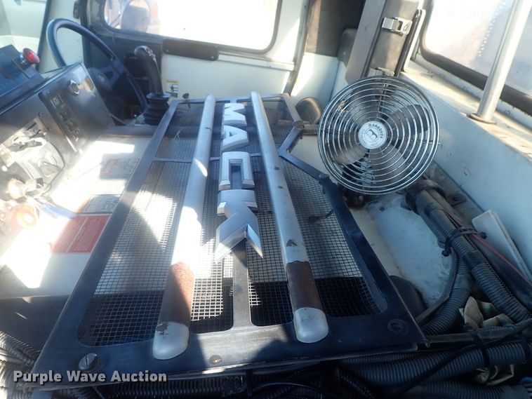 image for item DI7412 2008 Mack LEU613  refuse truck