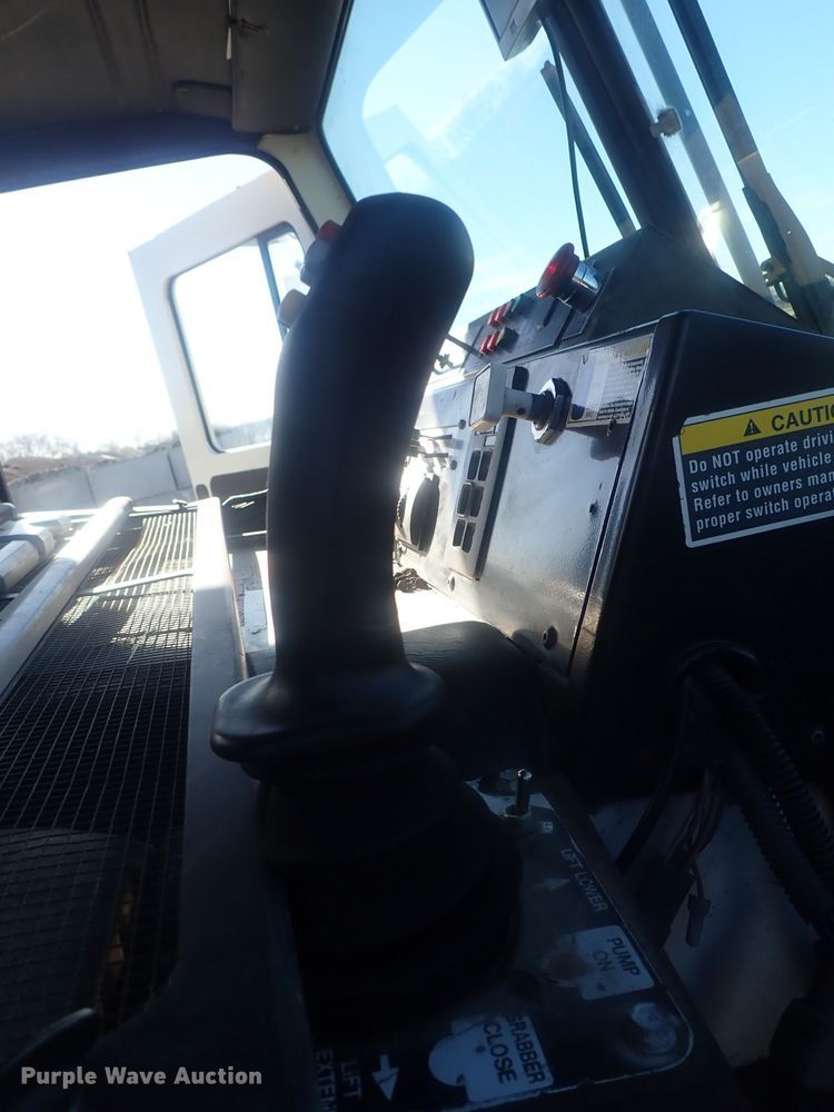 image for item DI7412 2008 Mack LEU613  refuse truck