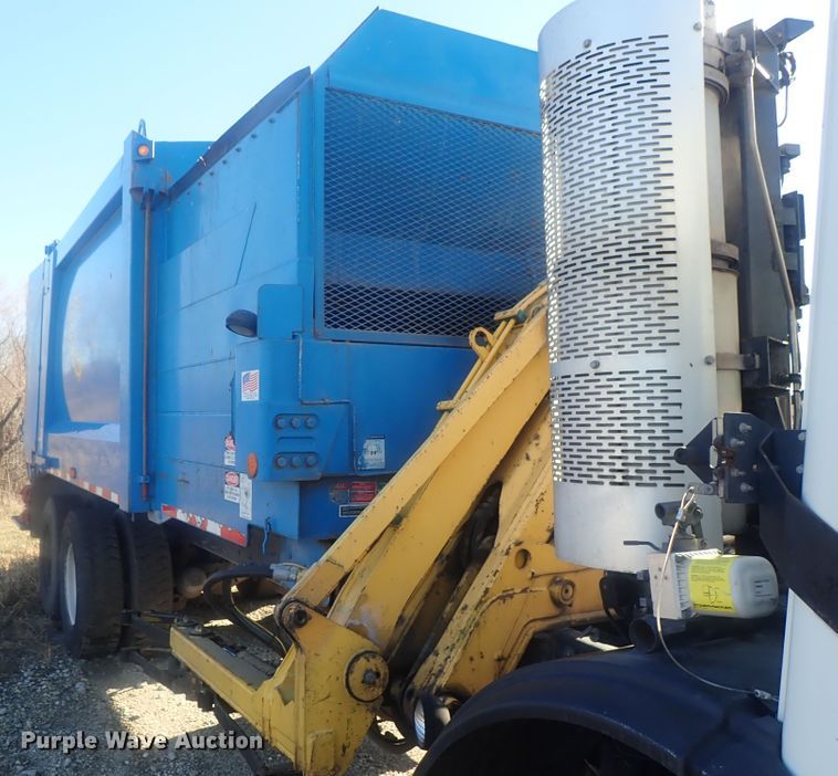 image for item DI7412 2008 Mack LEU613  refuse truck