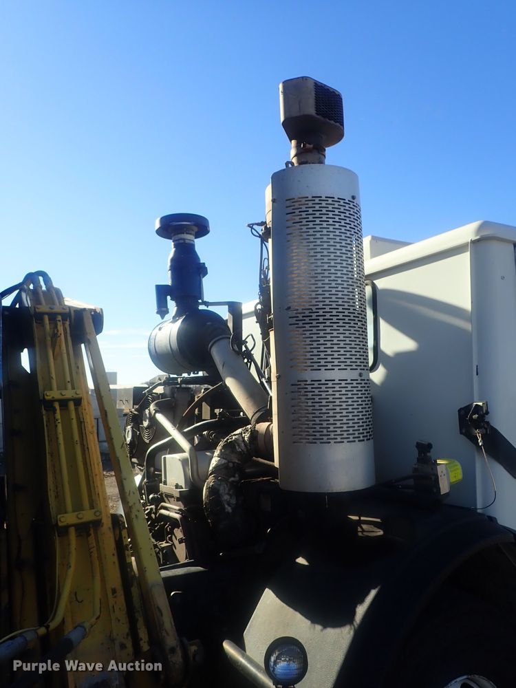 image for item DI7412 2008 Mack LEU613  refuse truck