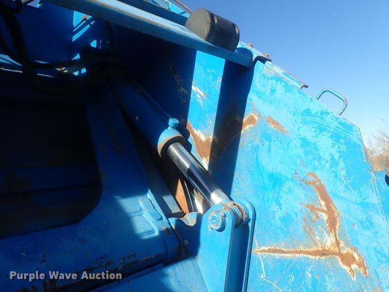 image for item DI7412 2008 Mack LEU613  refuse truck