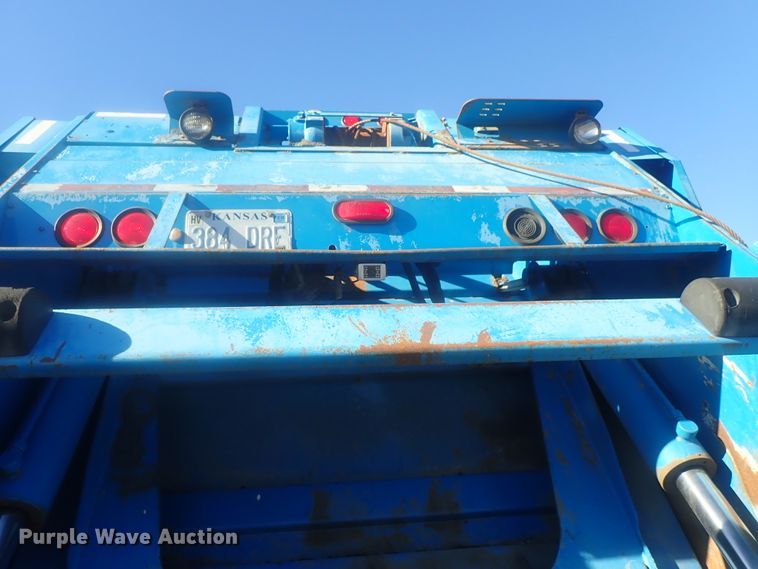 image for item DI7412 2008 Mack LEU613  refuse truck
