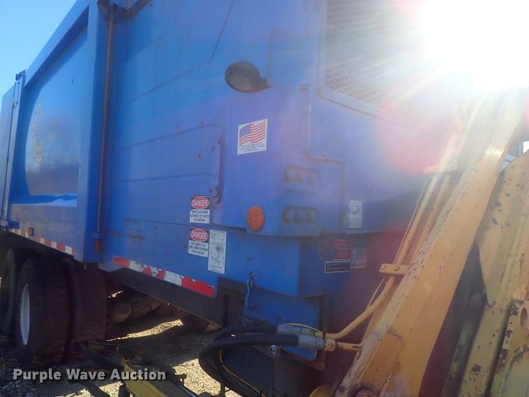 image for item DI7412 2008 Mack LEU613  refuse truck