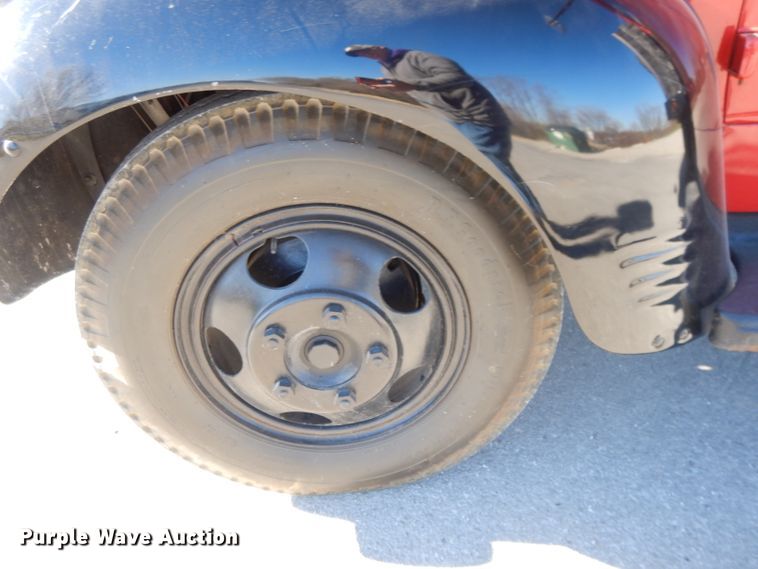 image for item DI8094 1947 Dodge WF-32  flatbed truck