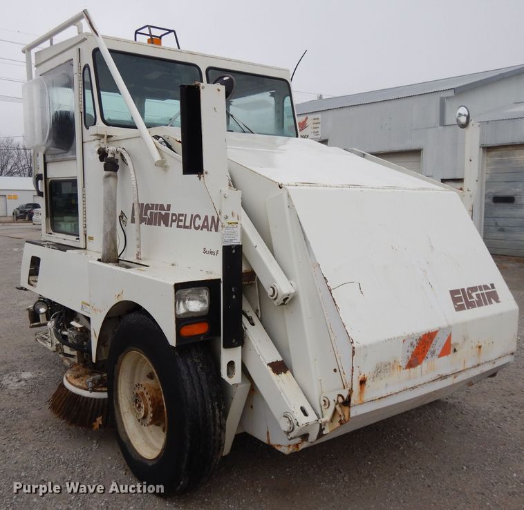 image for item DI8170 1998 Elgin Pelican P  street sweeper