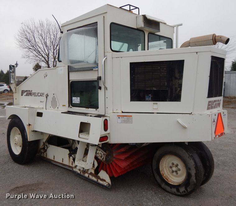 image for item DI8170 1998 Elgin Pelican P  street sweeper