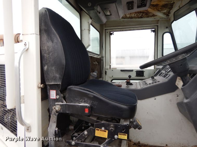 image for item DI8170 1998 Elgin Pelican P  street sweeper