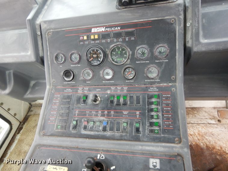 image for item DI8170 1998 Elgin Pelican P  street sweeper