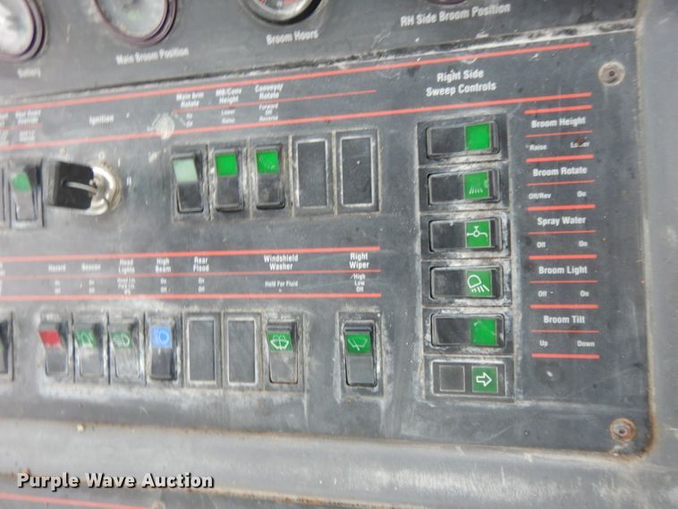 image for item DI8170 1998 Elgin Pelican P  street sweeper