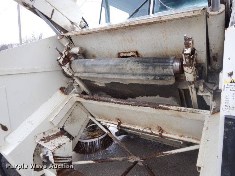 image for item DI8170 1998 Elgin Pelican P  street sweeper