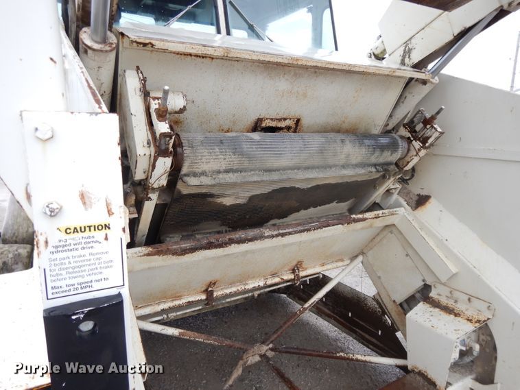 image for item DI8170 1998 Elgin Pelican P  street sweeper