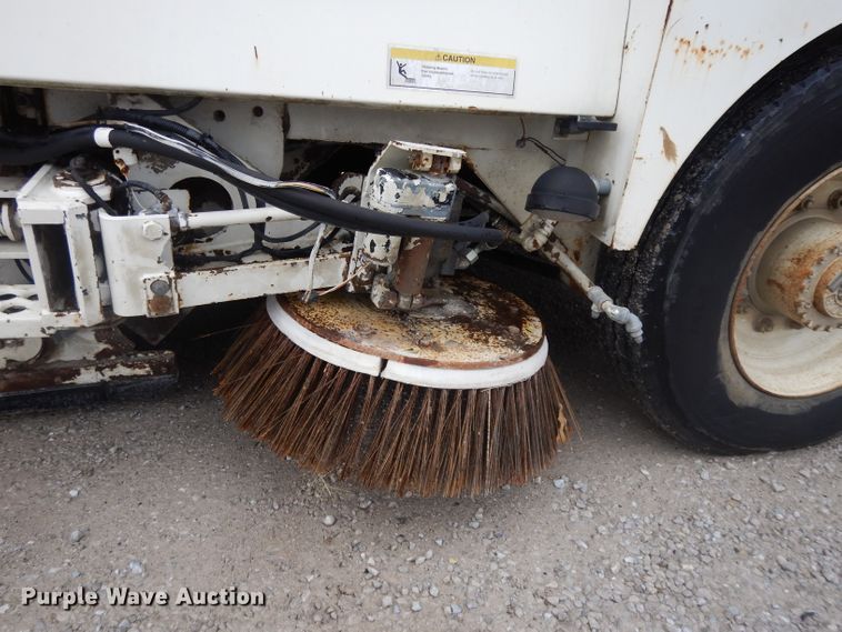 image for item DI8170 1998 Elgin Pelican P  street sweeper