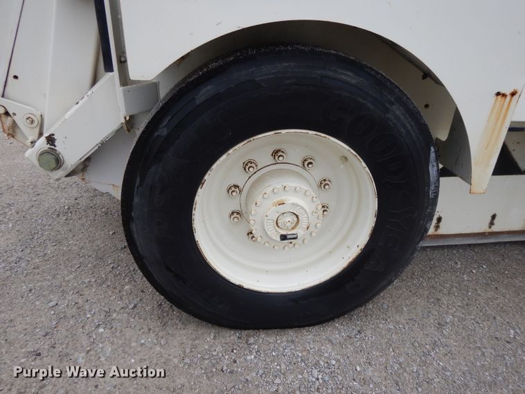 image for item DI8170 1998 Elgin Pelican P  street sweeper