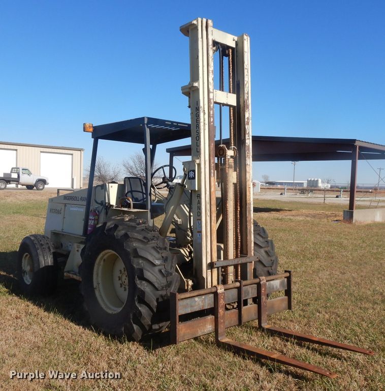 image for item DI8175 Ingersoll Rand RT706G  forklift