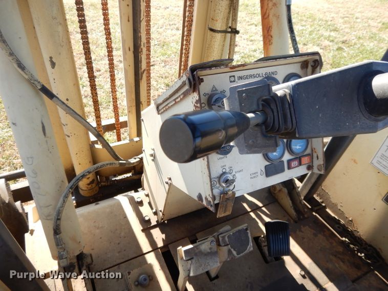 image for item DI8175 Ingersoll Rand RT706G  forklift