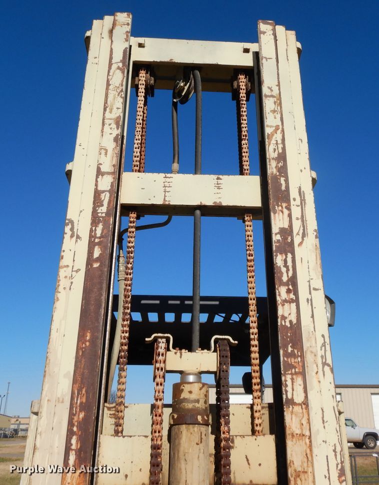 image for item DI8175 Ingersoll Rand RT706G  forklift