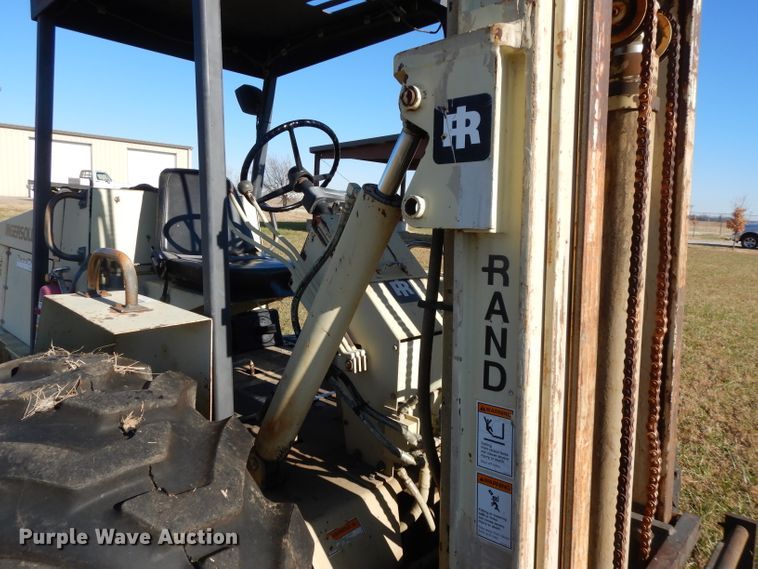 image for item DI8175 Ingersoll Rand RT706G  forklift