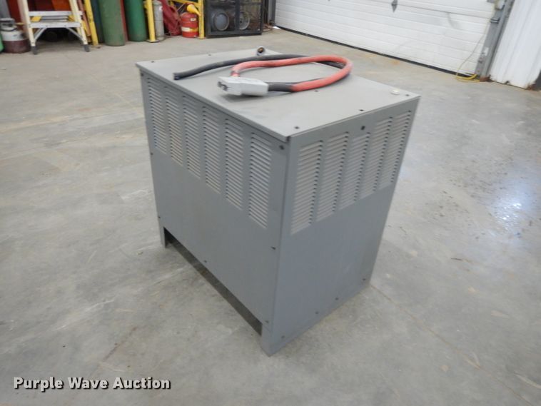 Crown 4500 forklift in Lawrence, KS | Item DI8190 sold | Purple Wave