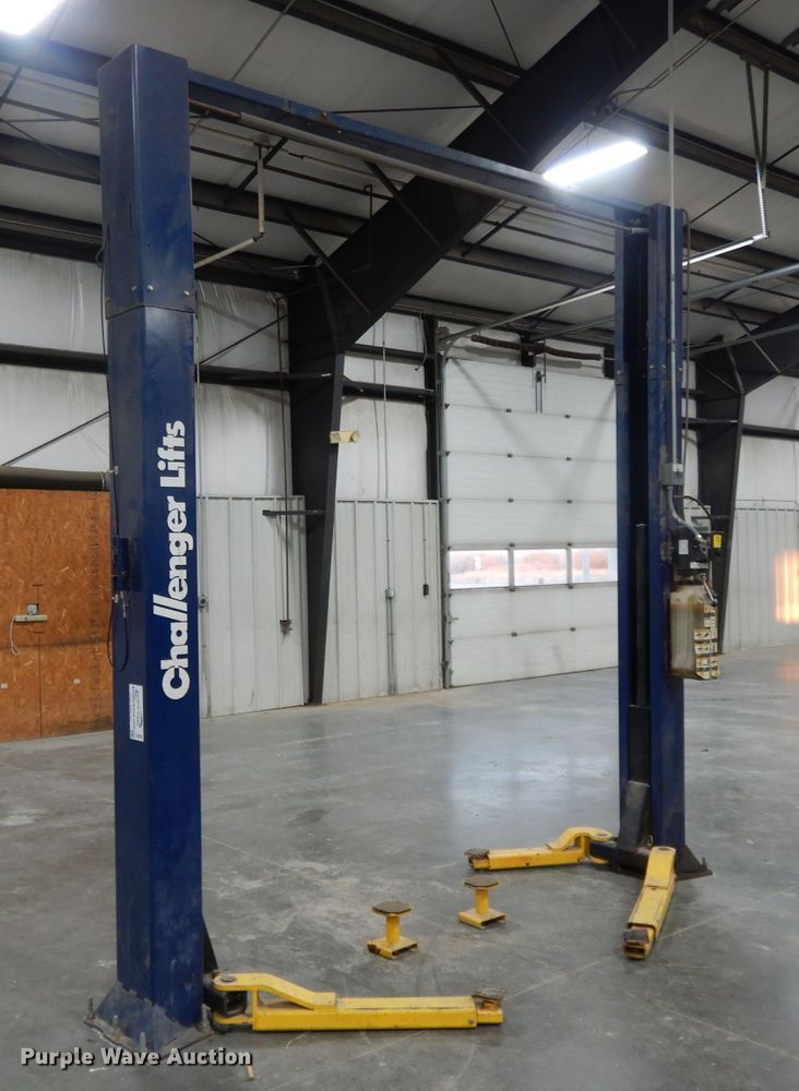 image for item DI8209 Challenger CL9 automotive lift