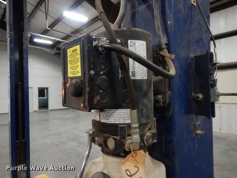 image for item DI8209 Challenger CL9 automotive lift