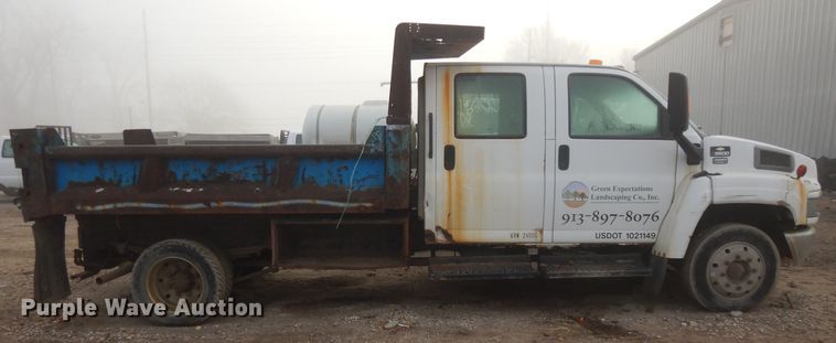 image for item DI8217 2003 Chevrolet C5500  dump flatbed truck