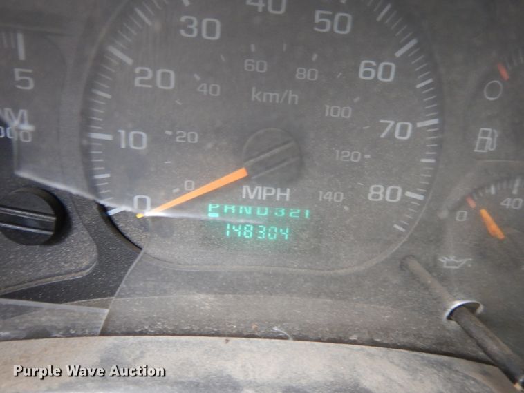 image for item DI8217 2003 Chevrolet C5500  dump flatbed truck