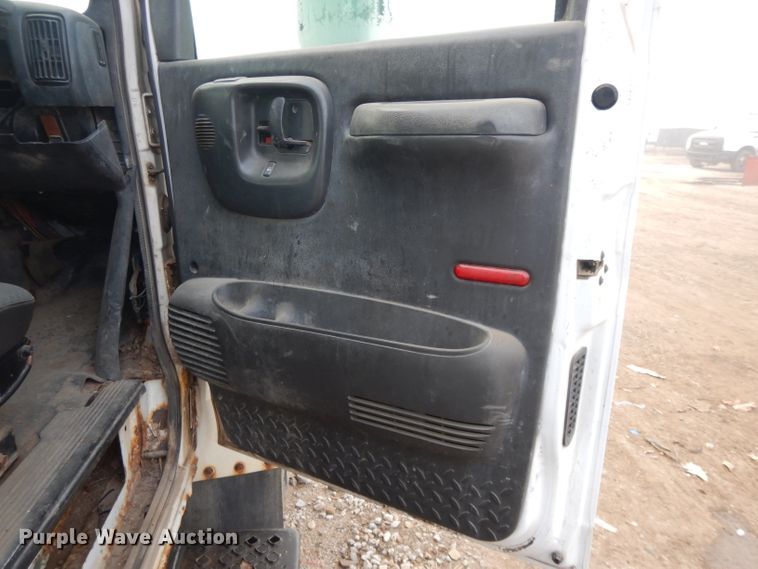 image for item DI8217 2003 Chevrolet C5500  dump flatbed truck