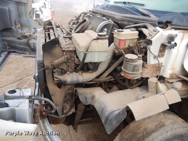 image for item DI8217 2003 Chevrolet C5500  dump flatbed truck