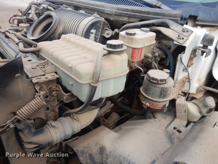 image for item DI8217 2003 Chevrolet C5500  dump flatbed truck