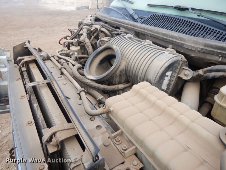 image for item DI8217 2003 Chevrolet C5500  dump flatbed truck