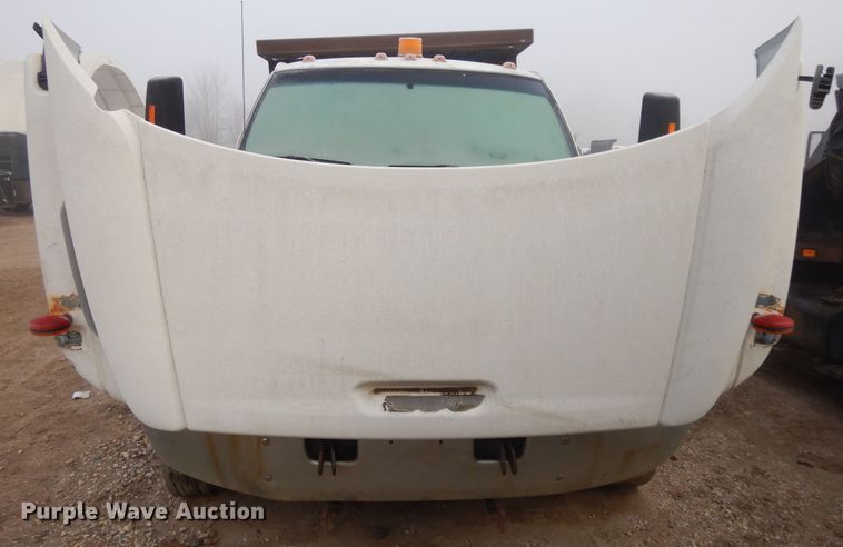 image for item DI8217 2003 Chevrolet C5500  dump flatbed truck