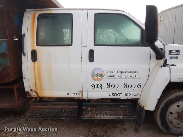 image for item DI8217 2003 Chevrolet C5500  dump flatbed truck