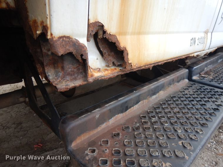 image for item DI8217 2003 Chevrolet C5500  dump flatbed truck