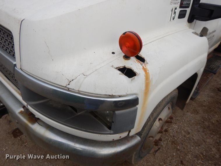 image for item DI8217 2003 Chevrolet C5500  dump flatbed truck