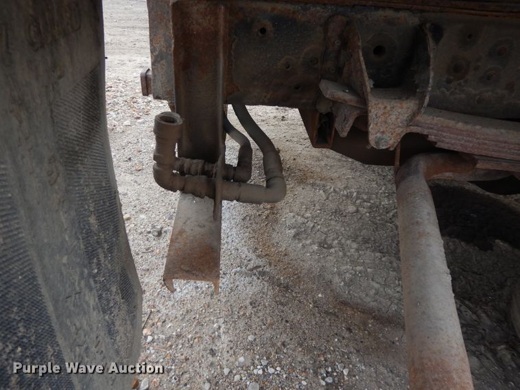 image for item DI8217 2003 Chevrolet C5500  dump flatbed truck