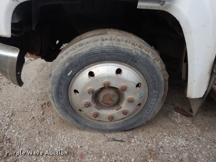 image for item DI8217 2003 Chevrolet C5500  dump flatbed truck