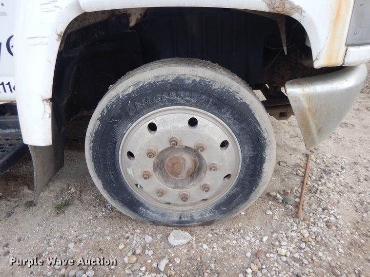 image for item DI8217 2003 Chevrolet C5500  dump flatbed truck