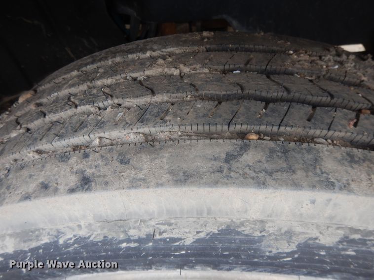 image for item DI8217 2003 Chevrolet C5500  dump flatbed truck