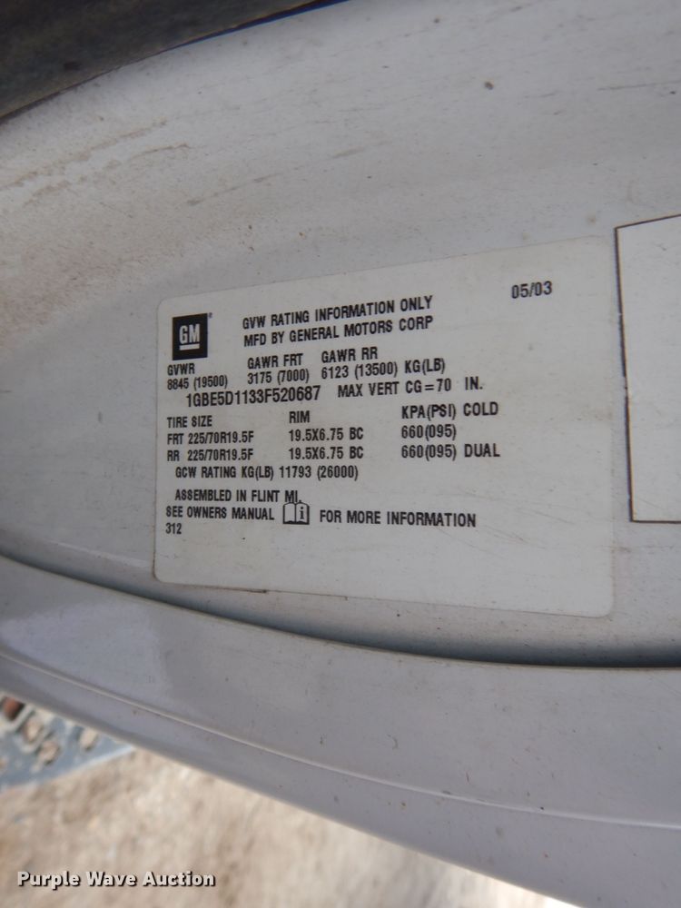 image for item DI8217 2003 Chevrolet C5500  dump flatbed truck