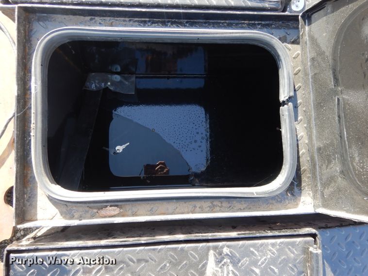 image for item DI8220 (3) Bradford Built toolbox