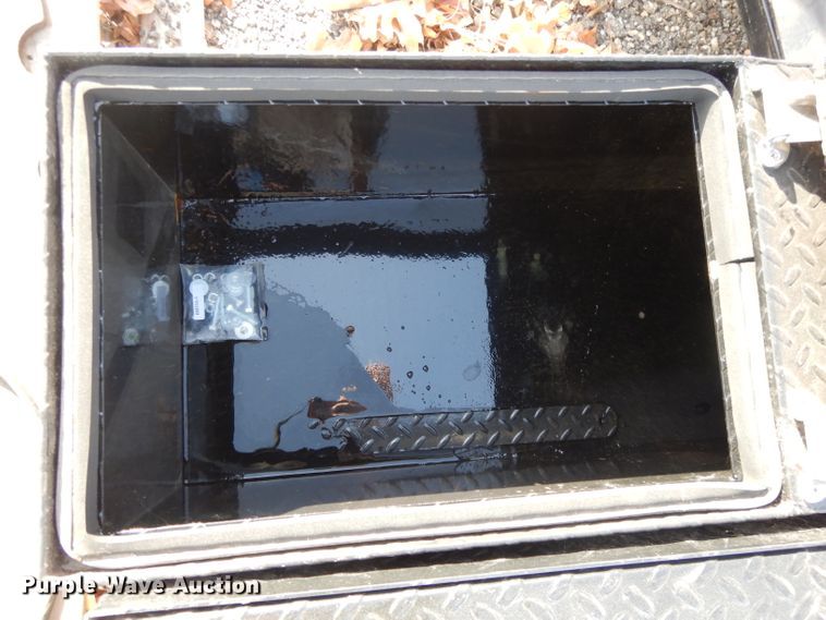 image for item DI8220 (3) Bradford Built toolbox