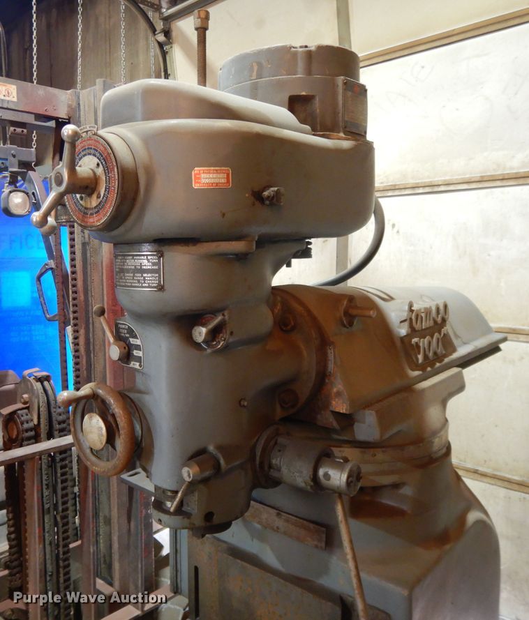 image for item DI8224 Falco 100 vertical mill