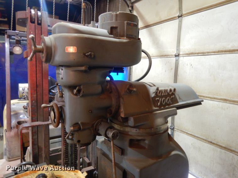 image for item DI8224 Falco 100 vertical mill