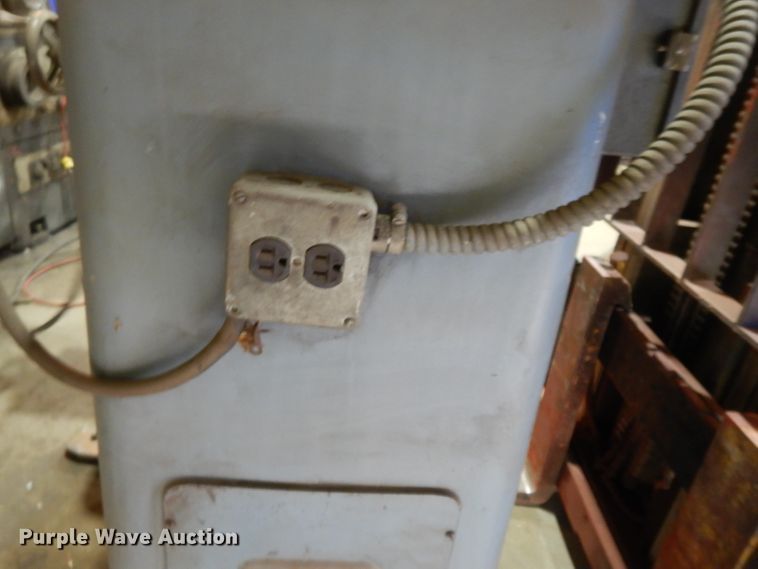 image for item DI8224 Falco 100 vertical mill