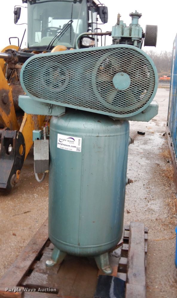 image for item DI8398 Quincy 325 air compressor