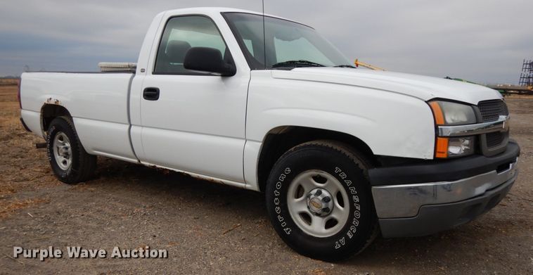 image for item DJ5804 2004 Chevrolet Silverado 1500  pickup truck