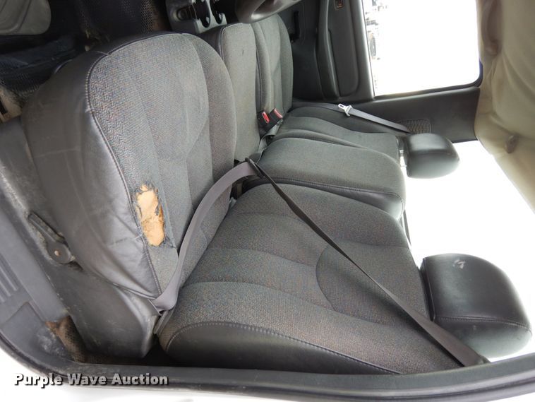 image for item DJ5804 2004 Chevrolet Silverado 1500  pickup truck