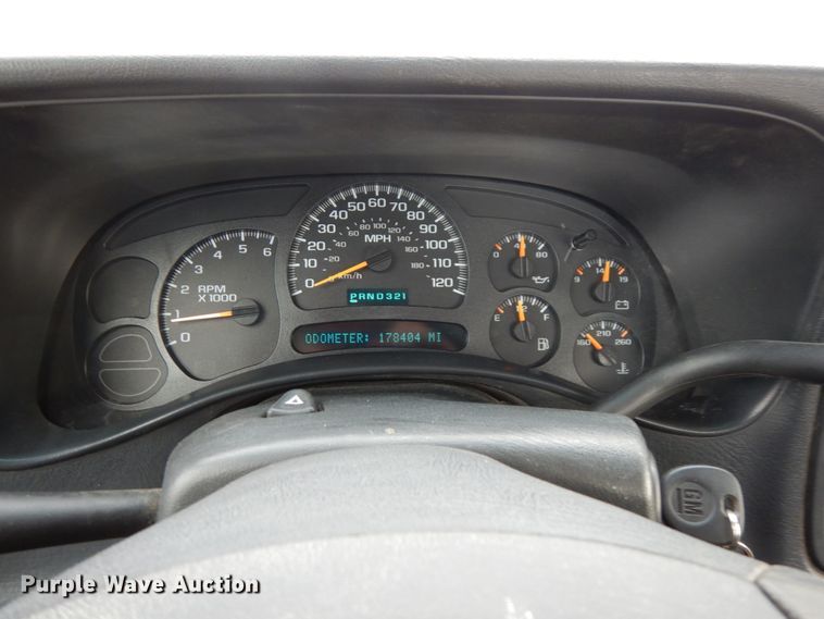 image for item DJ5804 2004 Chevrolet Silverado 1500  pickup truck