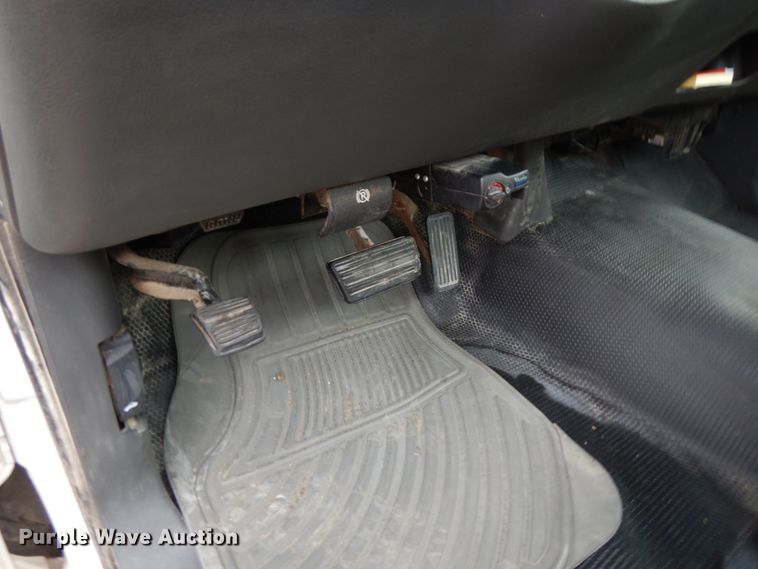 image for item DJ5804 2004 Chevrolet Silverado 1500  pickup truck